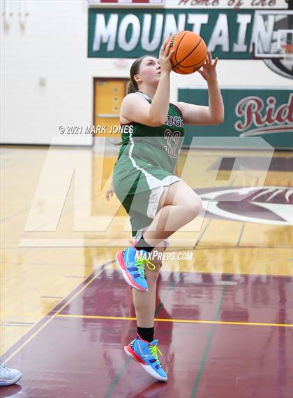 Thumbnail 1 in Mountain Ridge vs. Cactus (Mountain Ridge Invitational) photogallery.