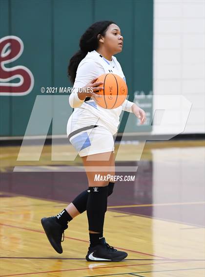 Thumbnail 2 in Mountain Ridge vs. Cactus (Mountain Ridge Invitational) photogallery.