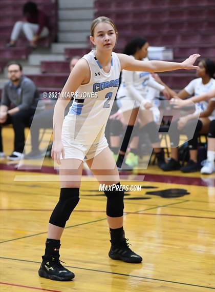 Thumbnail 1 in Mountain Ridge vs. Cactus (Mountain Ridge Invitational) photogallery.