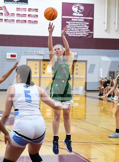 Thumbnail 1 in Mountain Ridge vs. Cactus (Mountain Ridge Invitational) photogallery.