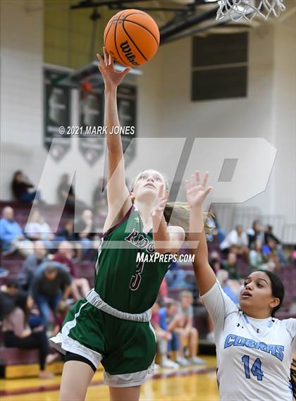 Thumbnail 1 in Mountain Ridge vs. Cactus (Mountain Ridge Invitational) photogallery.