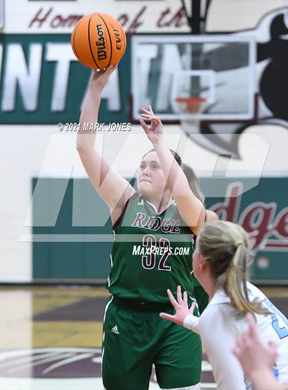 Thumbnail 1 in Mountain Ridge vs. Cactus (Mountain Ridge Invitational) photogallery.