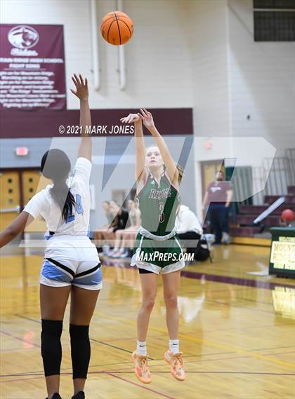 Thumbnail 2 in Mountain Ridge vs. Cactus (Mountain Ridge Invitational) photogallery.