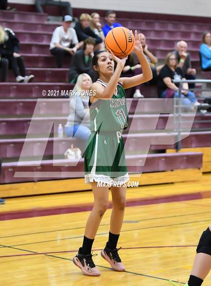 Thumbnail 3 in Mountain Ridge vs. Cactus (Mountain Ridge Invitational) photogallery.