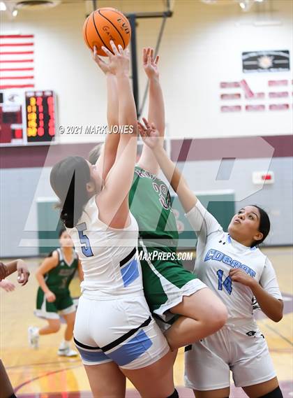 Thumbnail 3 in Mountain Ridge vs. Cactus (Mountain Ridge Invitational) photogallery.
