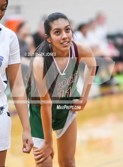 Thumbnail 1 in Mountain Ridge vs. Cactus (Mountain Ridge Invitational) photogallery.