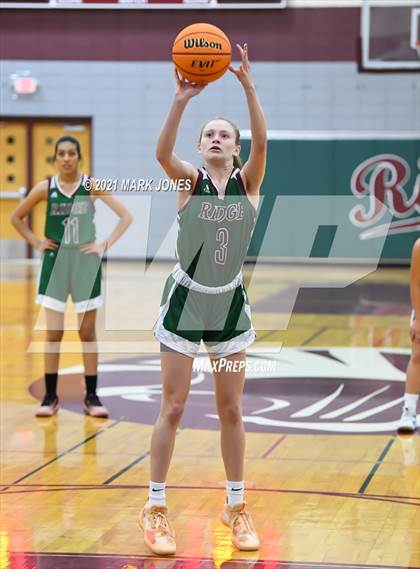 Thumbnail 1 in Mountain Ridge vs. Cactus (Mountain Ridge Invitational) photogallery.