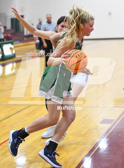 Thumbnail 2 in Mountain Ridge vs. Cactus (Mountain Ridge Invitational) photogallery.