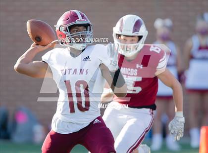 Thumbnail 1 in Trinity Catholic @ MICDS (MSHSAA Class 4 District Playoff) photogallery.
