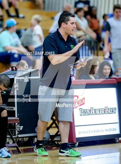 Thumbnail 3 in Placer vs. Rio Americano (CIF D2 Final) photogallery.