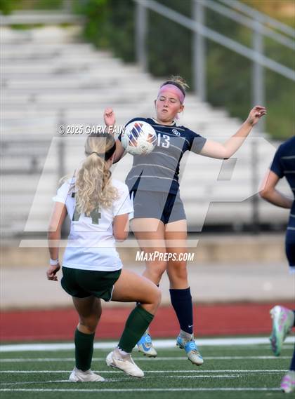 Thumbnail 2 in Notre Dame vs Soddy Daisy (Scrimmage)  photogallery.