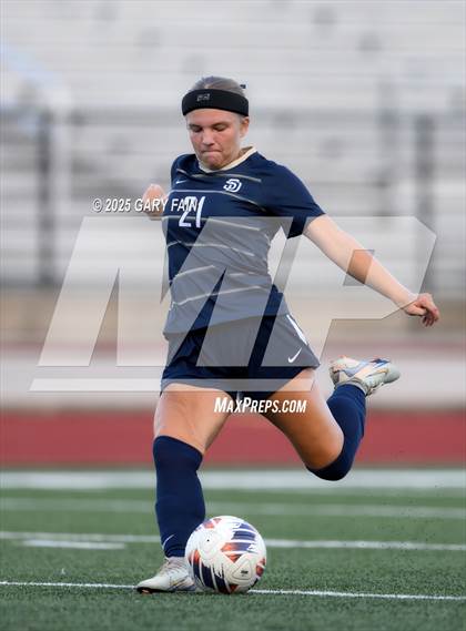 Thumbnail 2 in Notre Dame vs Soddy Daisy (Scrimmage)  photogallery.