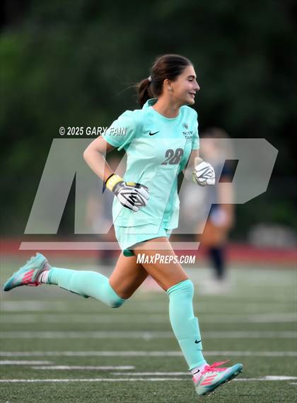 Thumbnail 3 in Notre Dame vs Soddy Daisy (Scrimmage)  photogallery.