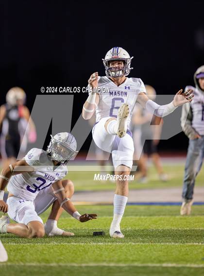 Thumbnail 2 in Mason vs. Rosebud-Lott (UIL Football 2A Division 1 Region 4 Bi-District) photogallery.