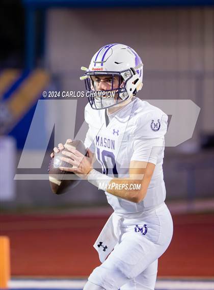 Thumbnail 2 in Mason vs. Rosebud-Lott (UIL Football 2A Division 1 Region 4 Bi-District) photogallery.