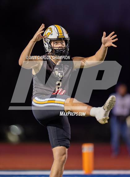 Thumbnail 2 in Mason vs. Rosebud-Lott (UIL Football 2A Division 1 Region 4 Bi-District) photogallery.