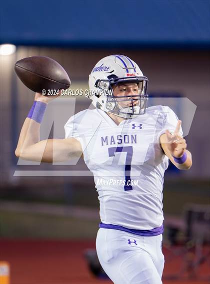 Thumbnail 1 in Mason vs. Rosebud-Lott (UIL Football 2A Division 1 Region 4 Bi-District) photogallery.