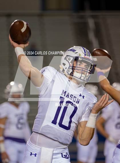 Thumbnail 2 in Mason vs. Rosebud-Lott (UIL Football 2A Division 1 Region 4 Bi-District) photogallery.