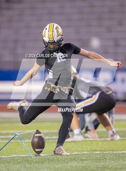 Thumbnail 2 in Mason vs. Rosebud-Lott (UIL Football 2A Division 1 Region 4 Bi-District) photogallery.