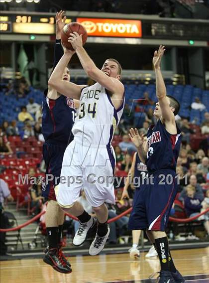Thumbnail 2 in Vacaville Christian vs. Bradshaw Christian (CIF SJS D5 Final) photogallery.