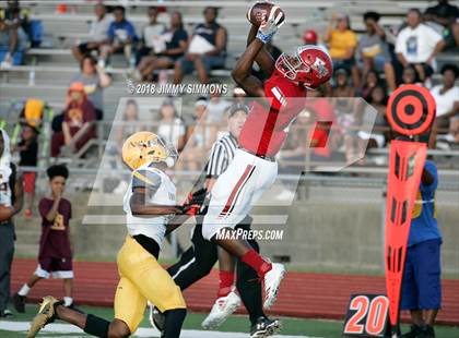 Thumbnail 2 in Lutheran North vs. Homewood-Flossmoor photogallery.