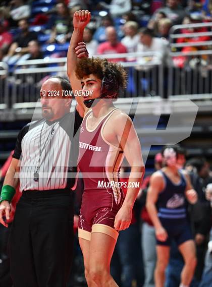 Thumbnail 2 in UIL 5A/6A State Championships - Session 1 photogallery.