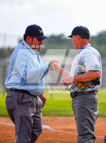Thumbnail 1 in Burton vs St. Paul photogallery.