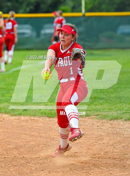 Thumbnail 3 in Burton vs St. Paul photogallery.