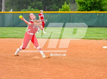 Thumbnail 2 in Burton vs St. Paul photogallery.