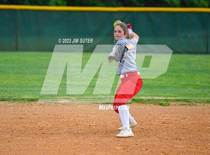 Thumbnail 2 in Burton vs St. Paul photogallery.