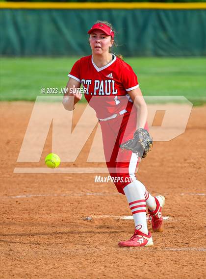 Thumbnail 2 in Burton vs St. Paul photogallery.