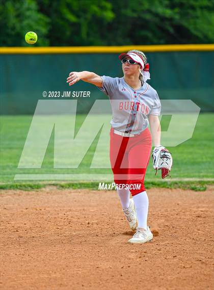 Thumbnail 2 in Burton vs St. Paul photogallery.