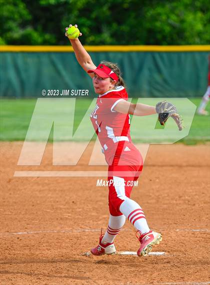 Thumbnail 3 in Burton vs St. Paul photogallery.
