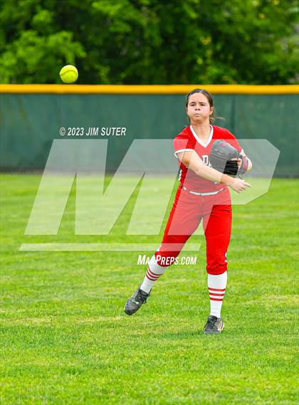 Thumbnail 3 in Burton vs St. Paul photogallery.