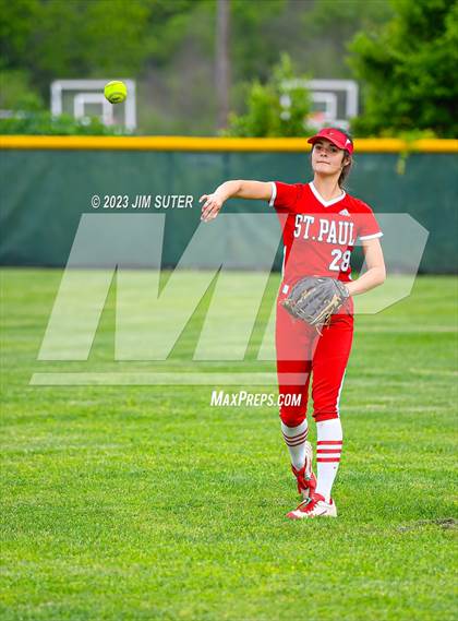 Thumbnail 2 in Burton vs St. Paul photogallery.