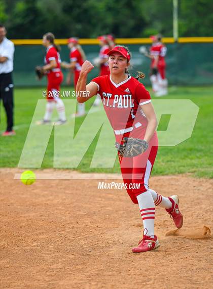 Thumbnail 3 in Burton vs St. Paul photogallery.