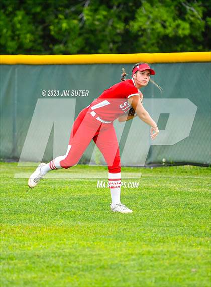 Thumbnail 2 in Burton vs St. Paul photogallery.