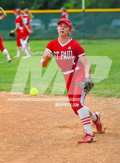 Thumbnail 3 in Burton vs St. Paul photogallery.
