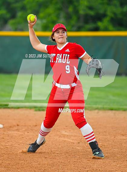 Thumbnail 2 in Burton vs St. Paul photogallery.