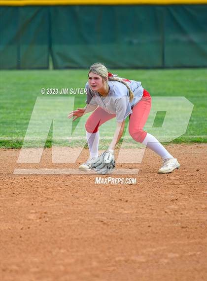 Thumbnail 1 in Burton vs St. Paul photogallery.