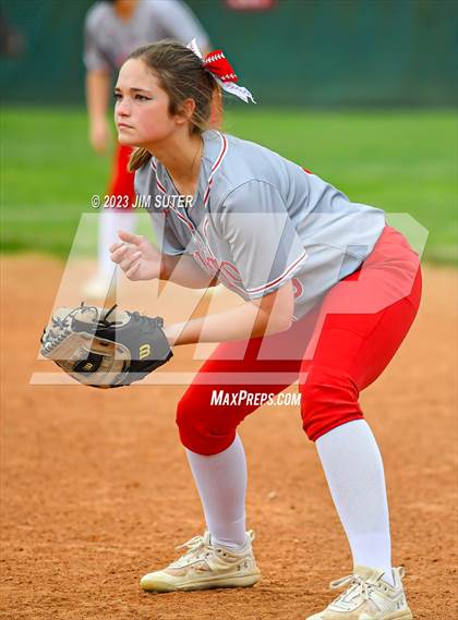 Thumbnail 2 in Burton vs St. Paul photogallery.
