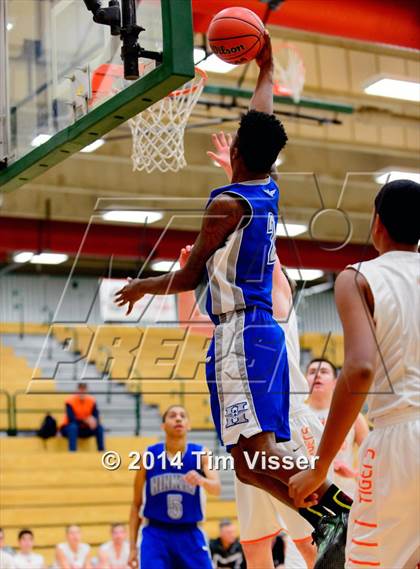 Thumbnail 1 in Lakewood vs. Hinkley photogallery.
