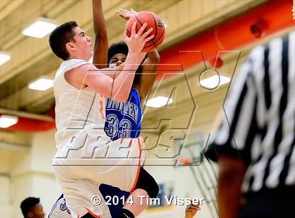 Thumbnail 3 in Lakewood vs. Hinkley photogallery.