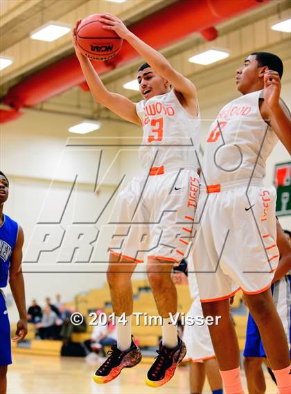Thumbnail 1 in Lakewood vs. Hinkley photogallery.