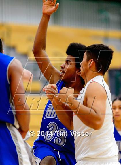 Thumbnail 2 in Lakewood vs. Hinkley photogallery.