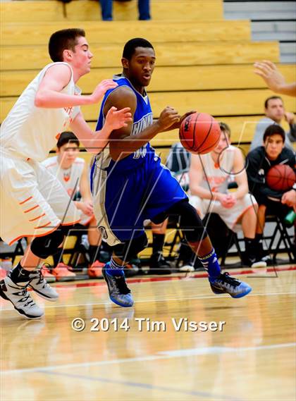 Thumbnail 2 in Lakewood vs. Hinkley photogallery.