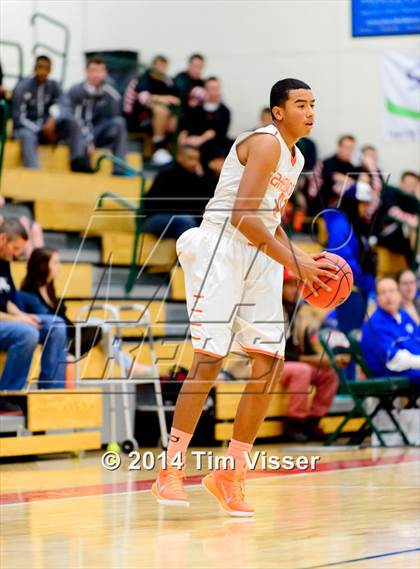 Thumbnail 2 in Lakewood vs. Hinkley photogallery.
