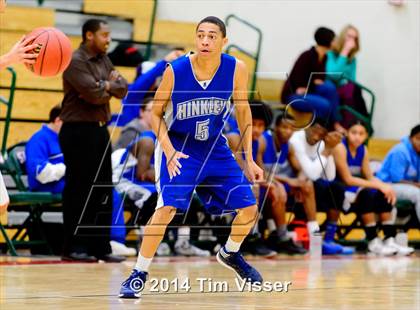 Thumbnail 2 in Lakewood vs. Hinkley photogallery.