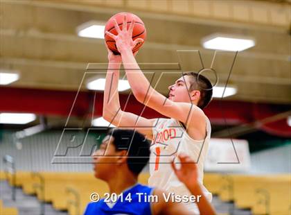 Thumbnail 2 in Lakewood vs. Hinkley photogallery.