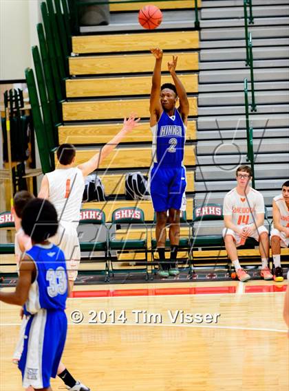 Thumbnail 2 in Lakewood vs. Hinkley photogallery.